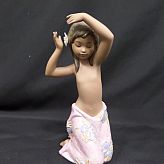 Lladro Tropical Flower - Hawaiian Girl Figurine
